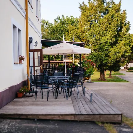 Hotel Lesak Chlum u Trebone