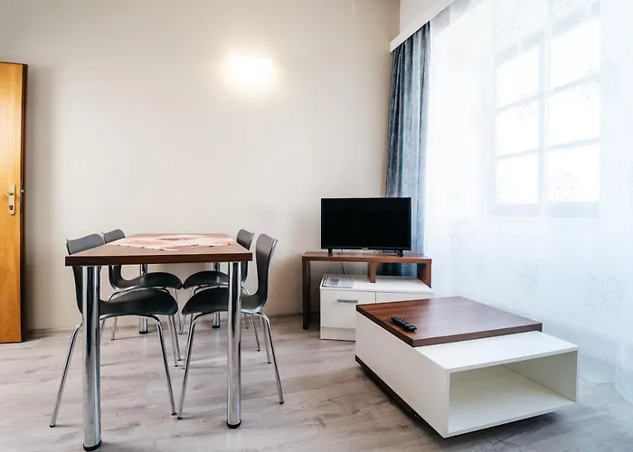Lesak Hotel *