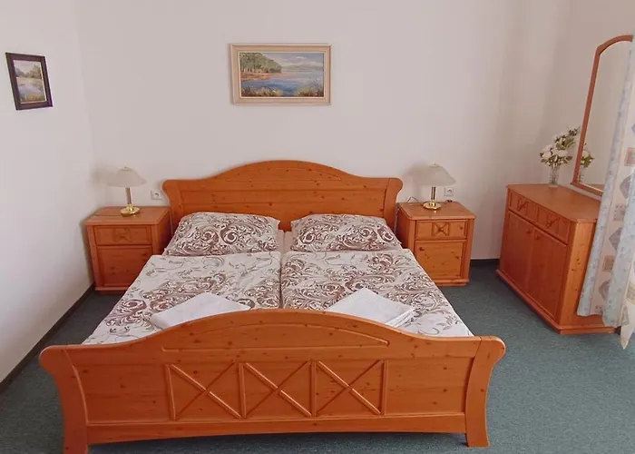 Lesak Hotel Chlum u Trebone